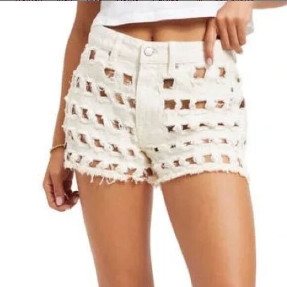 Good American High Waist Cream Shorts - Picture 1 of 12